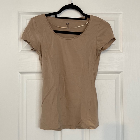 H&M basic nude tshirt - Picture 1 of 2